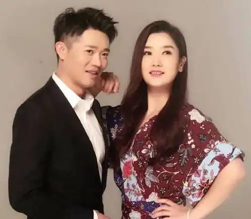 曾经火遍全国的凤凰传奇,商演却无人理睬,要凉凉的节奏
