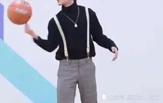 最近球星穿吊带裤火了,忍了塔克,忍了威少,忍不了蔡徐坤先生啊
