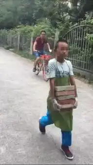 不去正规学校上学,去读私塾,去搬砖这样新教育你能接受吗文末请投票

