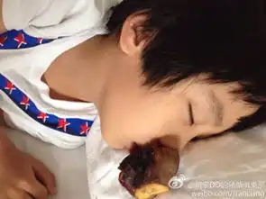 费曼赖床不肯起吴镇宇趁机玩恶搞
