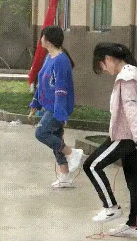 搞笑图片年轻人就应该多运动运动