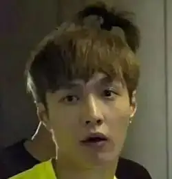 竟然有这么多明星因错位而闹出笑话的照片,实在太搞笑了
