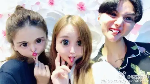 lol55开女友晒魔性自拍,吐槽比丑开还丑
