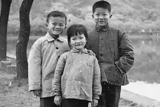马云退休你只看到首富的伟业,却不知他也曾抱头痛哭
