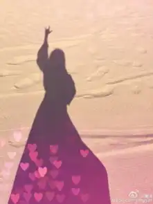 杨幂迎29岁生日好闺蜜唐嫣送祝福爱你

