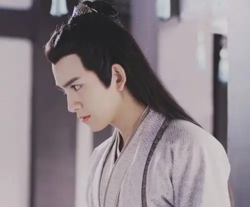 遇龙命格星君好眼熟,原来两年前演过陈情令,是我眼拙了
