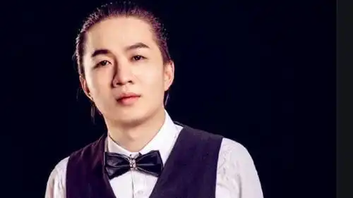 不怕系统制裁,就怕撞到德华制裁你,国服火舞戏月被德华气的直冒泡
