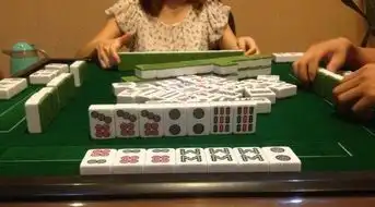 儿子赌博被堵门讨债父亲将其送往拘留所
