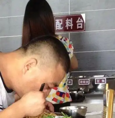 笑话段子搞笑图片美女明星笑与哭的大对比,有才啊
