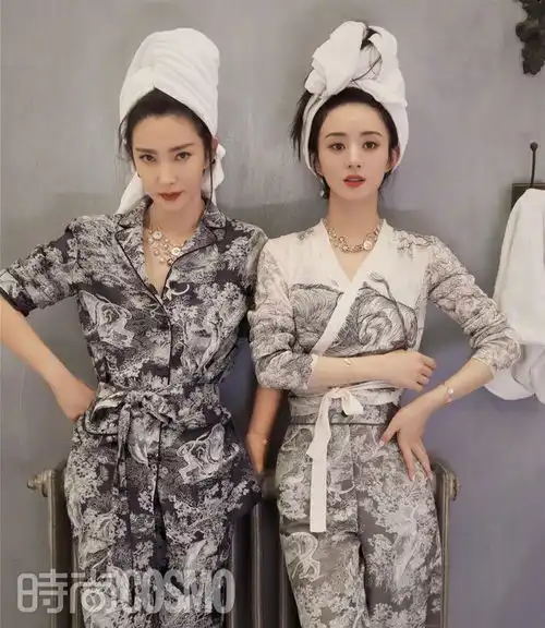 李冰冰赵丽颖合体登封,李冰冰展大花表现力,赵丽颖手却无处安放
