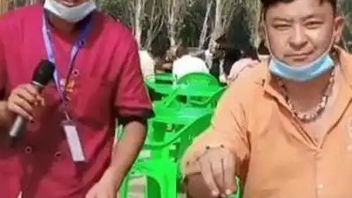 环卫工回家过年
