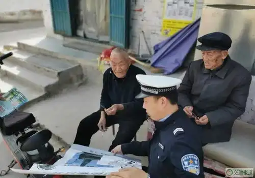 芮城公安交警深入农村开展一老一小宣传活动
