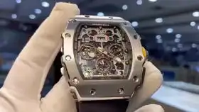 看图猜奢侈品办公室日常小游戏下一个挨揍的是谁呢搞笑娱乐
