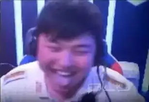faker抠鼻领衔盘点选手们的恶搞表情
