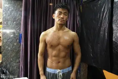 郭富城怪异腹肌搏出位男星肌肉等级大排行组图
