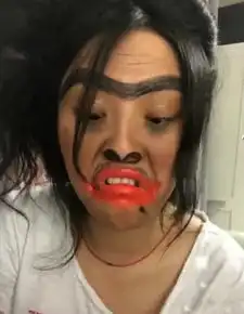 抖音如花丑女被骂,卸妆露真颜后,网友孩子名字已想好
