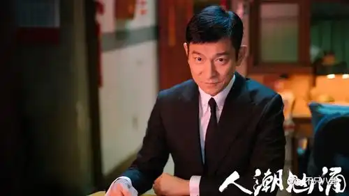 全员高配神仙厮杀,重见天日的春节档有点炸
