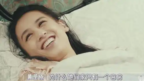 张萌带妆敷面膜,黄圣依睡觉不卸妆,而麦迪娜素颜出镜够自信
