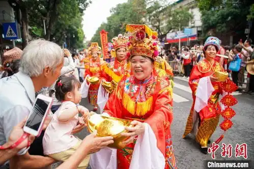 广西南宁蒲庙镇上演花婆节民俗庆典
