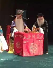 不说相声跑去唱戏郭德纲落幕后累瘫8441085
