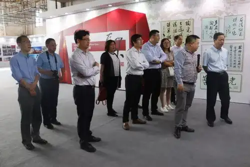 园区动态中共淄博市委宣传部副部长巩绪民一行参观考察石湾古镇文创园
