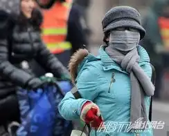 韩媒抱怨中国雾霾袭来口罩销量激增组图
