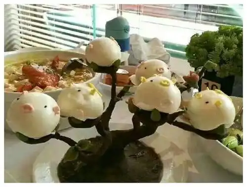 搞笑图片幽默段子笑话哈哈,一棵会长小猪面包的树么,很喜感啊
