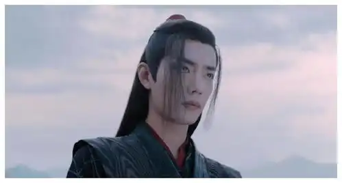 陈情令魏无羡替蓝湛挡酒,读弟机蓝曦臣的表情很耐人寻味
