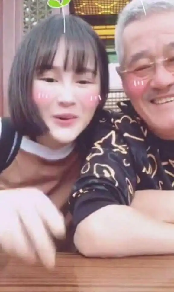 8位被爹妈强捧的星二代,没作品没演技,好日子快要到头了
