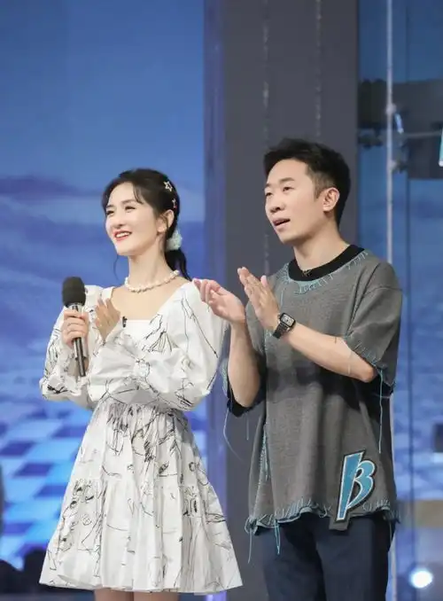 丑男杨迪不配拥有好资源更不配拥有常驻综艺看完你会明白
