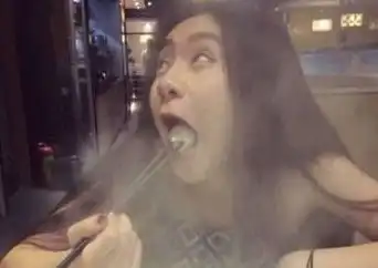 搞笑gif一股清流在网吧流淌着,你们这些玩游戏不脸红吗

