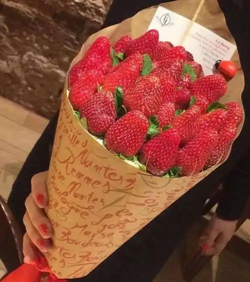 有没有无水印的美食的照片,拿来诱惑女朋友的,谢谢
