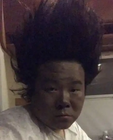 罕见老照片梦露在橱窗里大笑,最后一张小岳岳发型太搞笑
