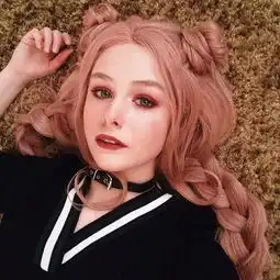 alinakalenich21岁的她除了会美还是音乐狂人和画手
