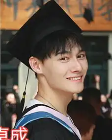 陈情令穿学士服,舅舅挽回形象,看到肖战才知什么是惊艳
