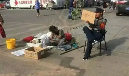 搞笑图片玩手机捞到漂流瓶,写着夜深了,有成熟的男人吗
