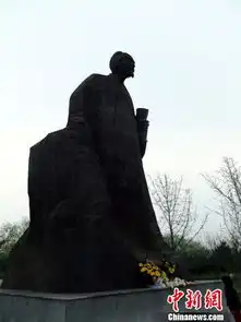河南巩义千余市民杜甫故里祭拜诗圣小学生献舞
