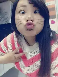 搞笑图片看看女汉子怎么壁咚,帅哥好有福气啊
