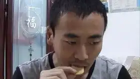 39黑哥超搞笑狐狸叫给美女跳舞,举椅子
