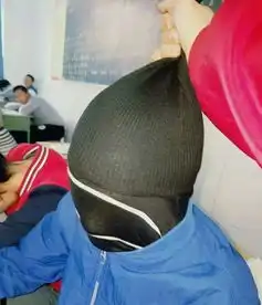16张笑到窒息的校园偷拍照,忍不住替他们感到尴尬
