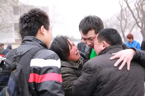 代表最关注为失散宝贝点亮回家路
