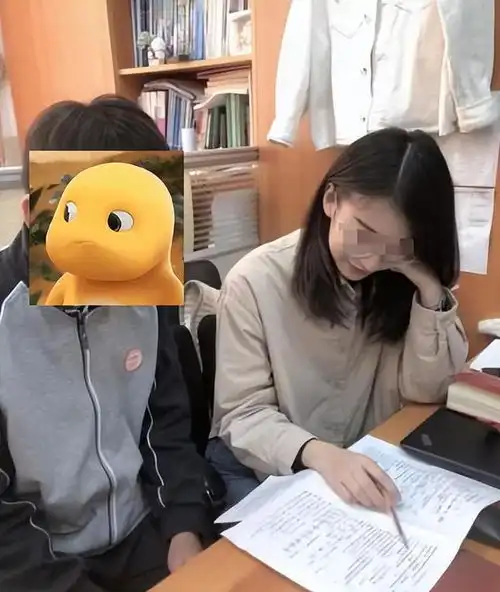 很好奇,老师不要跑这种短剧是怎么过审的
