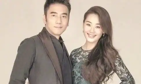 他曾被第1任老婆捧红,却靠第2任老婆发家,如今身家上亿
