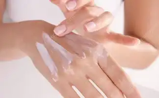 冬天裂手怎么办冬天裂手怎么治疗
