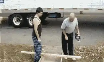 搞笑gif姑娘这眼神,让我有点小激动了