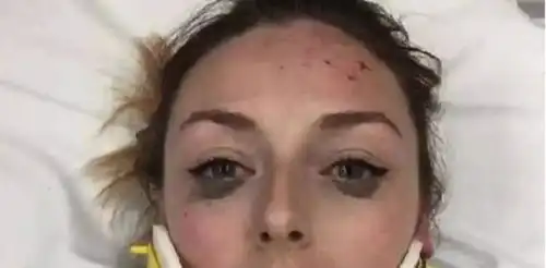 壹知肤脱妆还在怪粉底不脱妆小秘诀在这里
