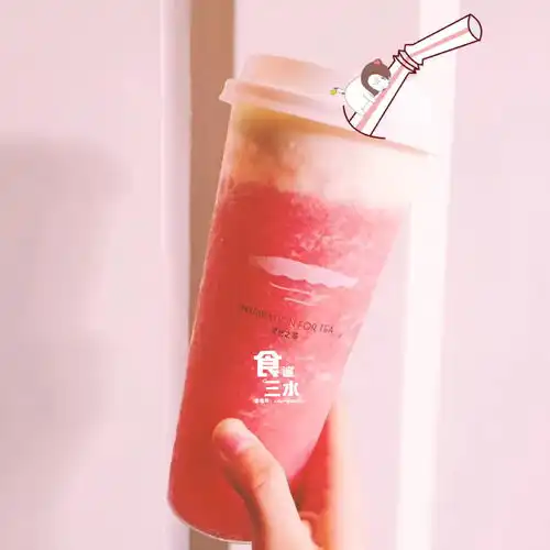 日日排队买芝士草莓教你在家10分钟弄出超好喝又高颜值的草莓牛奶