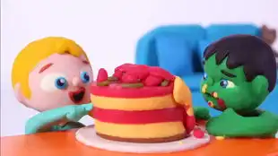 儿童动画这是给谁做的草莓味水果生日蛋糕呢少儿动画搞笑视频
