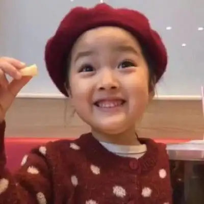 权律二头像可爱最火的萌娃权律二高清图片一组
