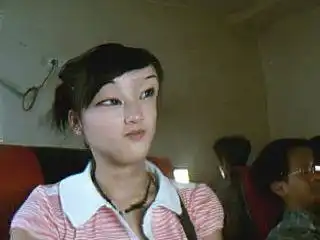 可以借用一下你的照片吗,我要传到朋友网上,最好搞笑些的,谢谢
